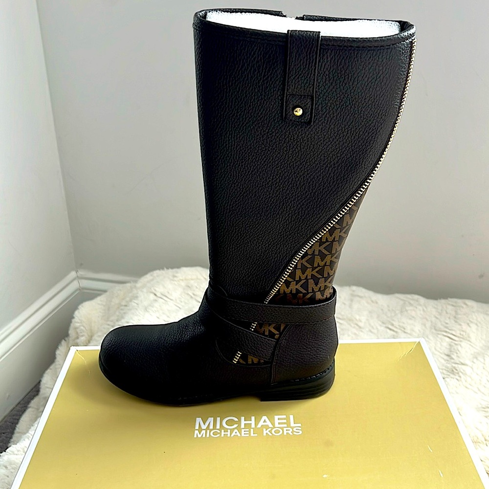 Michael Kors brown knee-high fashion boots.  Girls size 1-like new!